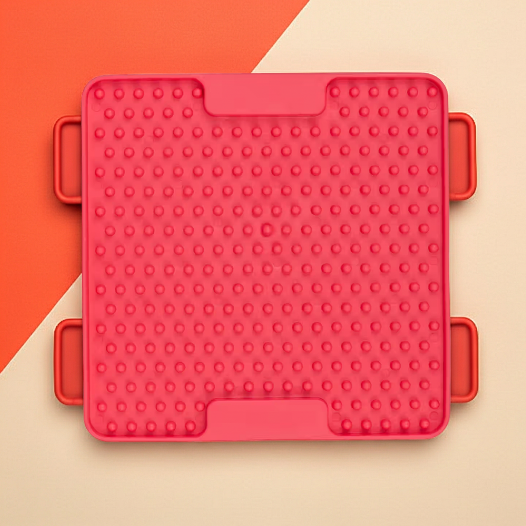 LickiMat Mini Soother Dog Feeder - Pink